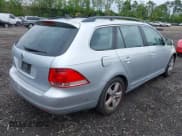 ✅ 2009 Volkswagen Jetta SE • VIN: 3VWTZ71K69M281434 • Lot: 42265805. Wystawiony na IAAI z przebiegiem Nie podano. Bezpłatny archiwum sprzedaży aukcyjnych z USA i szczegółowy raport historii pojazdu na DreamBid. Zdjęcie 4.