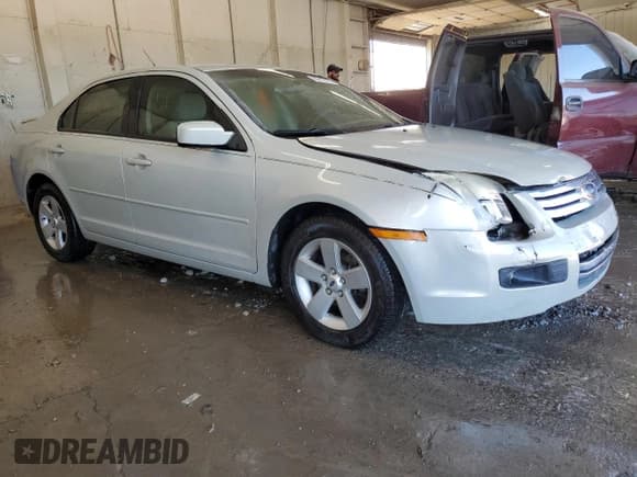 ✅ 2008 Ford Fusion SE • VIN: 3FAHP07138R150697 • Lot: 86619125. Listed on Copart with 192,195 mi. Free auction sales archive from the USA and detailed vehicle history report at DreamBid. Image 4.