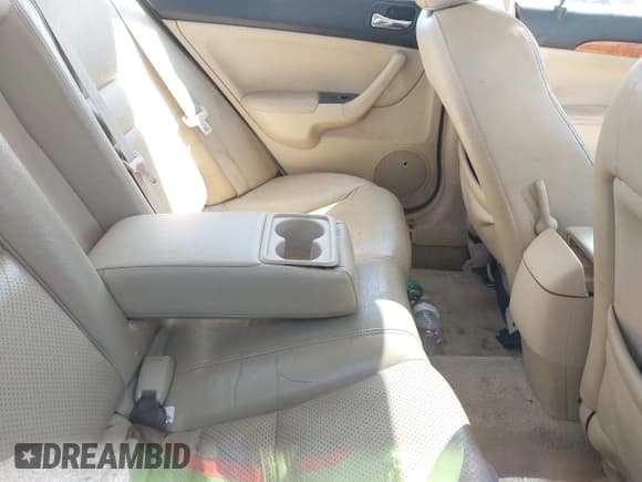 ✅ 2004 Acura TSX w/Navigation • VIN: JH4CL96984C001656 • Lot: 43173422. Listed on IAAI with 233,229 mi. Free auction sales archive from the USA and detailed vehicle history report at DreamBid. Image 8.