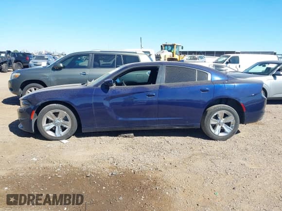 ✅ 2015 Dodge Charger SXT • VIN: 2C3CDXHG8FH794444 • Lot: 43546307. Listed on IAAI with 170,422 mi. Free auction sales archive from the USA and detailed vehicle history report at DreamBid. Image 14.