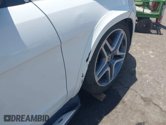 ✅ 2017 Mercedes-Benz GLS 550 • VIN: 4JGDF7DE5HA925017 • Lot: 42781750. Listed on IAAI with Not provided. Free auction sales archive from the USA and detailed vehicle history report at DreamBid. Image 16.