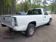 2004 Chevrolet Silverado 1500 LS z VIN 1GCEC14T24Z121685, wystawiony jako IAAI lot #42187789 z przebiegiem 121 667 mil mil oraz . Historia ofert i sprzedaży dostępna na DreamBid. Obrazek 4.