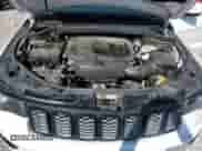 2020 Jeep Grand Cherokee Altitude z VIN 1C4RJFAG8LC222128, wystawiony jako Copart lot #87062915 z przebiegiem 114 000 mil mil oraz Szkoda całkowita • Salvage title. Historia ofert i sprzedaży dostępna na DreamBid. Obrazek 12.