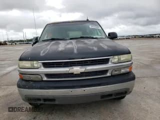 ✅ 2003 Chevrolet Suburban LT • VIN: 1GNEC16Z03J331790 • Lot: 69785094. Wystawiony na Copart z przebiegiem 201 809 mil. Bezpłatny archiwum sprzedaży aukcyjnych z USA i szczegółowy raport historii pojazdu na DreamBid. Zdjęcie 5.