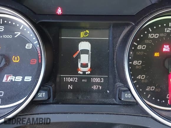 ✅ 2013 Audi RS 5 • VIN: WUAC6AFR7DA901876 • Lot: 42650313. Wystawiony na IAAI z przebiegiem 110 472 mil. Bezpłatny archiwum sprzedaży aukcyjnych z USA i szczegółowy raport historii pojazdu na DreamBid. Zdjęcie 16.