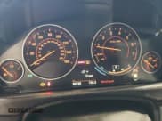 ✅ 2018 BMW 3 Series 330i xDrive • VIN: WBA8D9C50JEM34195 • Лот: 91049465. Опубликован ранее на Copart с пробегом 90 720 миль. Бесплатный доступ к архиву аукционных продаж из США и подробный отчёт об истории автомобиля на DreamBid. Изображение 9.