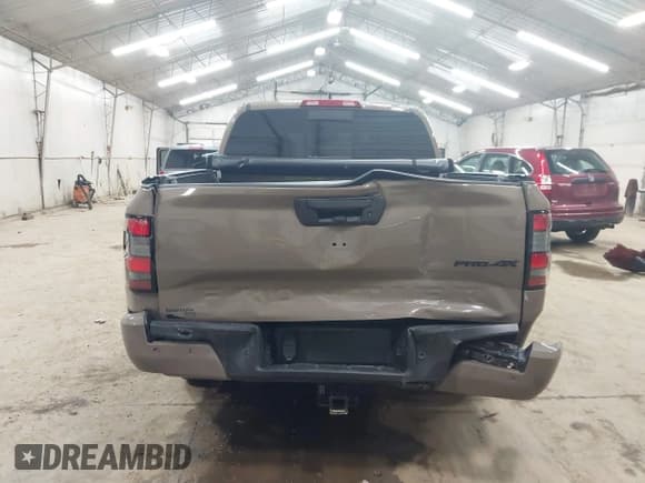 ✅ 2024 Nissan Frontier SV • VIN: 1N6ED1EK8RN613989 • Lot: 42310148. Listed on IAAI with 14,202 mi. Free auction sales archive from the USA and detailed vehicle history report at DreamBid. Image 16.