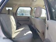 ✅ 2011 Ford Escape Hybrid • VIN: 1FMCU4K37BKC68370 • Lot: 41895193. Wystawiony na IAAI z przebiegiem 220 321 mil. Bezpłatny archiwum sprzedaży aukcyjnych z USA i szczegółowy raport historii pojazdu na DreamBid. Zdjęcie 8.