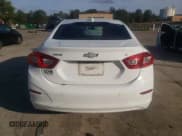 ✅ 2017 Chevrolet Cruze LT • VIN: 1G1BE5SM6H7173265 • Lot: 72504492. Listed on Copart with 61,114 mi. Free auction sales archive from the USA and detailed vehicle history report at DreamBid. Image 6.