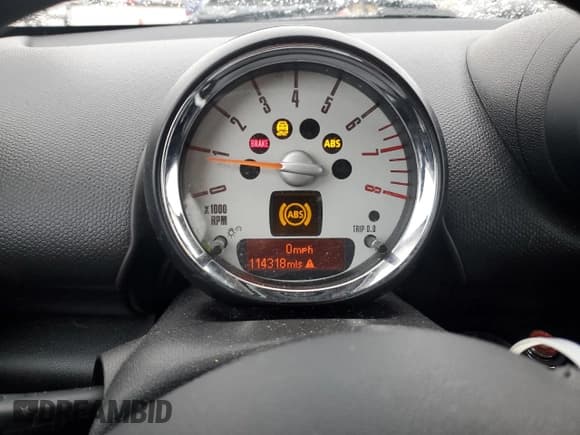 ✅ 2013 MINI Countryman S • VIN: WMWZC3C57DWM28249 • Lot: 44914455. Listed on Copart with 114,318 mi. Free auction sales archive from the USA and detailed vehicle history report at DreamBid. Image 9.