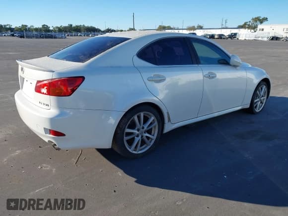 ✅ 2006 Lexus IS 350 • VIN: JTHBE262462006149 • Лот: 43929418. Опубликован ранее на IAAI с пробегом Не указан. Бесплатный доступ к архиву аукционных продаж из США и подробный отчёт об истории автомобиля на DreamBid. Изображение 4.