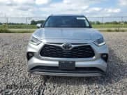 ✅ 2020 Toyota Highlander Platinum • VIN: 5TDFZRBH6LS041547 • Лот: 69856105. Опубликован ранее на Copart с пробегом 62 975 миль. Бесплатный доступ к архиву аукционных продаж из США и подробный отчёт об истории автомобиля на DreamBid. Изображение 5.