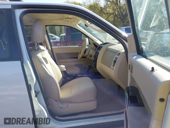 ✅ 2010 Ford Escape Limited • VIN: 1FMCU0EG6AKD43078 • Lot: 43475935. Listed on IAAI with 151,968 mi. Free auction sales archive from the USA and detailed vehicle history report at DreamBid. Image 5.