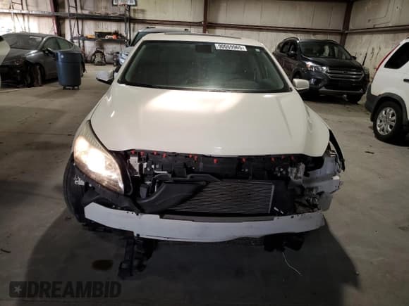 ✅ 2014 Chevrolet Malibu LT • VIN: 1G11C5SL1EF210264 • Lot: 90069965. Listed on Copart with 141,452 mi. Free auction sales archive from the USA and detailed vehicle history report at DreamBid. Image 5.