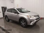 ✅ 2017 Toyota RAV4 LE • VIN: 2T3BFREV8HW646796 • Lot: 41731146. Wystawiony na IAAI z przebiegiem 134 601 mil. Bezpłatny archiwum sprzedaży aukcyjnych z USA i szczegółowy raport historii pojazdu na DreamBid. Zdjęcie 1.