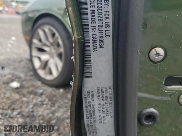 ✅ 2020 Dodge Challenger R/T 50th Anniversary • VIN: 2C3CDZBT0LH190934 • Lot: 67070855. Wystawiony na Copart z przebiegiem 70 206 mil. Bezpłatny archiwum sprzedaży aukcyjnych z USA i szczegółowy raport historii pojazdu na DreamBid. Zdjęcie 12.