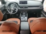 ✅ 2025 Mazda CX-5 Carbon Edition • VIN: JM3KFBAY4S0601378 • Lot: 59136635. Wystawiony na Copart z przebiegiem 2 873 mil. Bezpłatny archiwum sprzedaży aukcyjnych z USA i szczegółowy raport historii pojazdu na DreamBid. Zdjęcie 8.