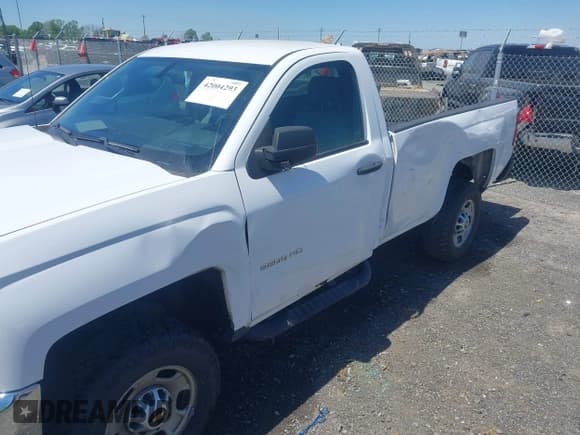 ✅ 2015 Chevrolet Silverado 2500HD Work Truck • VIN: 1GC0CUEG4FZ524843 • Lot: 42004293. Wystawiony na IAAI z przebiegiem 190 066 mil. Bezpłatny archiwum sprzedaży aukcyjnych z USA i szczegółowy raport historii pojazdu na DreamBid. Zdjęcie 6.