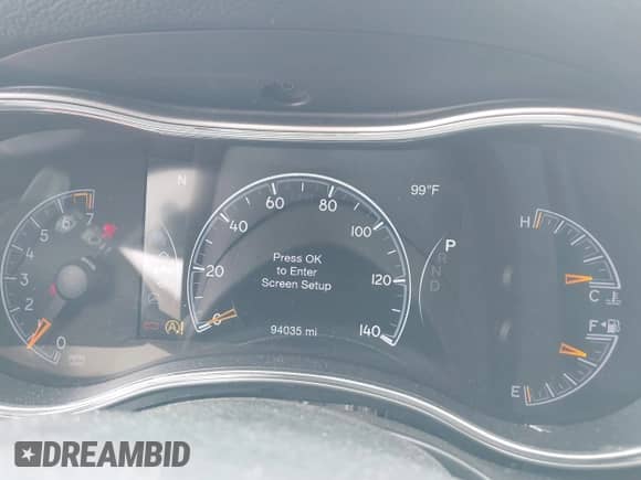 2020 Jeep Grand Cherokee Altitude z VIN 1C4RJEAG7LC328824, wystawiony jako IAAI lot #42253946 z przebiegiem 94 035 mil mil oraz . Historia ofert i sprzedaży dostępna na DreamBid. Obrazek 7.