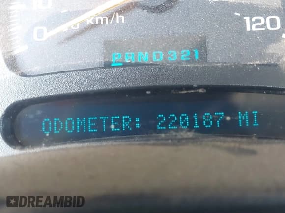 ✅ 2005 Chevrolet Silverado 2500HD LT • VIN: 1GCHK23225F900392 • Lot: 42413434. Wystawiony na IAAI z przebiegiem 220 187 mil. Bezpłatny archiwum sprzedaży aukcyjnych z USA i szczegółowy raport historii pojazdu na DreamBid. Zdjęcie 16.