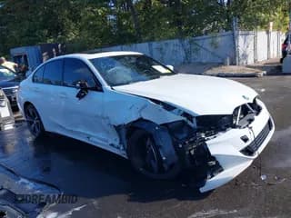 ✅ 2023 BMW 3 Series 330i xDrive • VIN: 3MW89FF09P8D30400 • Lot: 43264147. Listed on IAAI with 27,759 mi. Free auction sales archive from the USA and detailed vehicle history report at DreamBid. Image 1.