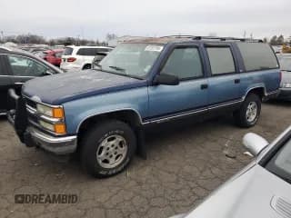✅ 1994 Chevrolet Suburban • VIN: 1GNFK16K4RJ348093 • Lot: 87352784. Wystawiony na Copart z przebiegiem 118 442 mil. Bezpłatny archiwum sprzedaży aukcyjnych z USA i szczegółowy raport historii pojazdu na DreamBid. Zdjęcie 1.