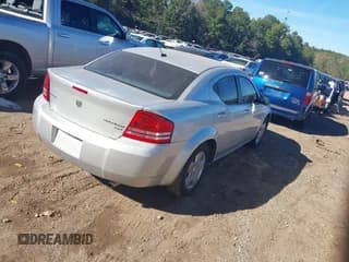 ✅ 2010 Dodge Avenger SXT • VIN: 1B3CC4FB8AN140579 • Lot: 40842767. Wystawiony na IAAI z przebiegiem 158 392 mil. Bezpłatny archiwum sprzedaży aukcyjnych z USA i szczegółowy raport historii pojazdu na DreamBid. Zdjęcie 4.