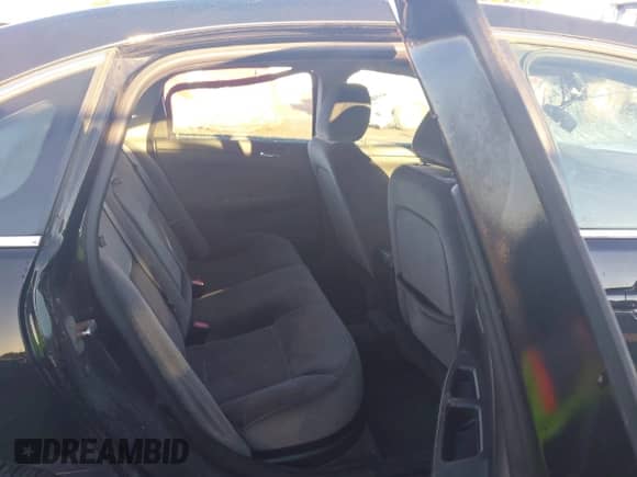 2010 Chevrolet Impala LT z VIN 2G1WB5EK0A1140687, wystawiony jako IAAI lot #43470217 z przebiegiem Nie podano mil oraz . Historia ofert i sprzedaży dostępna na DreamBid. Obrazek 8.