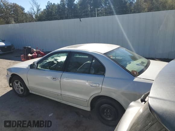 ✅ 2002 Mitsubishi Galant ES • VIN: 4A3AA46G12E126612 • Лот: 81788784. Опубликован ранее на Copart с пробегом 206 934 миль. Бесплатный доступ к архиву аукционных продаж из США и подробный отчёт об истории автомобиля на DreamBid. Изображение 2.