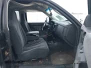 ✅ 2004 Dodge Dakota Sport • VIN: 1D7GL32K44S704031 • Lot: 40896908. Wystawiony na IAAI z przebiegiem 149 378 mil. Bezpłatny archiwum sprzedaży aukcyjnych z USA i szczegółowy raport historii pojazdu na DreamBid. Zdjęcie 5.