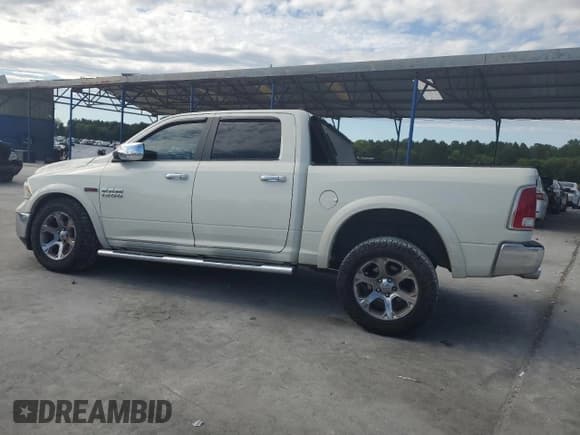 ✅ 2016 Ram 1500 Laramie • VIN: 1C6RR7NM0GS354298 • Лот: 70212125. Опубликован ранее на Copart с пробегом 86 691 миль. Бесплатный доступ к архиву аукционных продаж из США и подробный отчёт об истории автомобиля на DreamBid. Изображение 2.