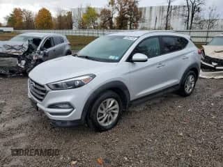 2016 Hyundai Tucson SE z VIN KM8J3CA42GU102784, wystawiony jako Copart lot #82603145 z przebiegiem 123 987 mil mil oraz Czysty tytuł • Clean title. Historia ofert i sprzedaży dostępna na DreamBid. Obrazek 1.
