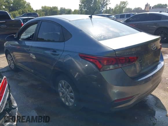 2019 Hyundai Accent SE z VIN 3KPC24A30KE042430, wystawiony jako IAAI lot #43204391 z przebiegiem 94 110 mil mil oraz . Historia ofert i sprzedaży dostępna na DreamBid. Obrazek 3.