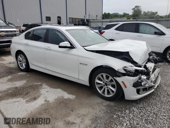 ✅ 2015 BMW 5 Series 528i xDrive • VIN: WBA5A7C53FG142908 • Lot: 60875325. Wystawiony na Copart z przebiegiem 73 997 mil. Bezpłatny archiwum sprzedaży aukcyjnych z USA i szczegółowy raport historii pojazdu na DreamBid. Zdjęcie 4.