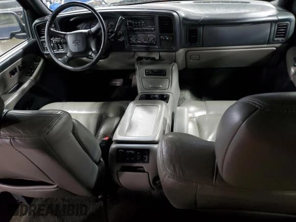 ✅ 2002 Chevrolet Suburban LS • VIN: 3GNFK16Z32G258681 • Лот: 81319324. Опубликован ранее на Copart с пробегом 191 442 миль. Бесплатный доступ к архиву аукционных продаж из США и подробный отчёт об истории автомобиля на DreamBid. Изображение 8.