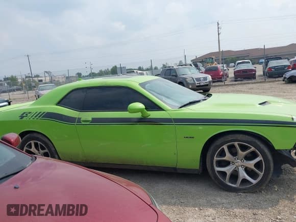 ✅ 2015 Dodge Challenger R/T Plus • VIN: 2C3CDZBT1FH703273 • Lot: 42924242. Wystawiony na IAAI z przebiegiem 130 088 mil. Bezpłatny archiwum sprzedaży aukcyjnych z USA i szczegółowy raport historii pojazdu na DreamBid. Zdjęcie 13.