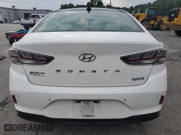 ✅ 2019 Hyundai Sonata Limited • VIN: KMHE34L31KA092237 • Lot: 84581215. Listed on Copart with 197,161 mi. Free auction sales archive from the USA and detailed vehicle history report at DreamBid. Image 6.