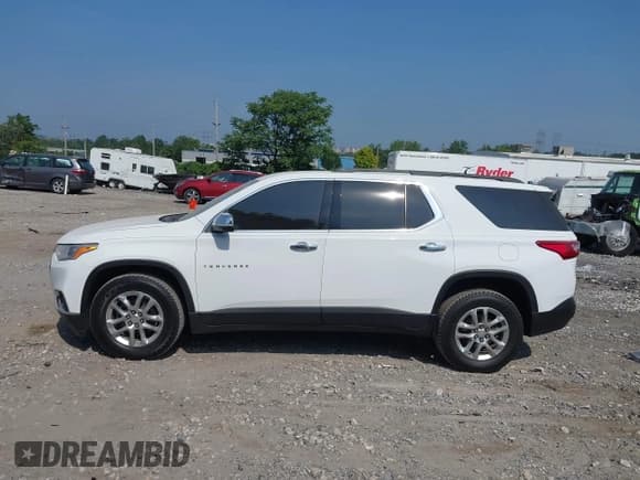 ✅ 2021 Chevrolet Traverse LT Cloth • VIN: 1GNEVMKW3MJ183479 • Lot: 42844441. Wystawiony na IAAI z przebiegiem 59 347 mil. Bezpłatny archiwum sprzedaży aukcyjnych z USA i szczegółowy raport historii pojazdu na DreamBid. Zdjęcie 14.