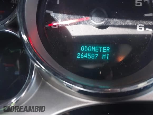 ✅ 2008 Chevrolet Silverado 1500 1LT • VIN: 3GCEC13J28G223008 • Лот: 43638854. Опубликован ранее на IAAI с пробегом 264 587 миль. Бесплатный доступ к архиву аукционных продаж из США и подробный отчёт об истории автомобиля на DreamBid. Изображение 15.