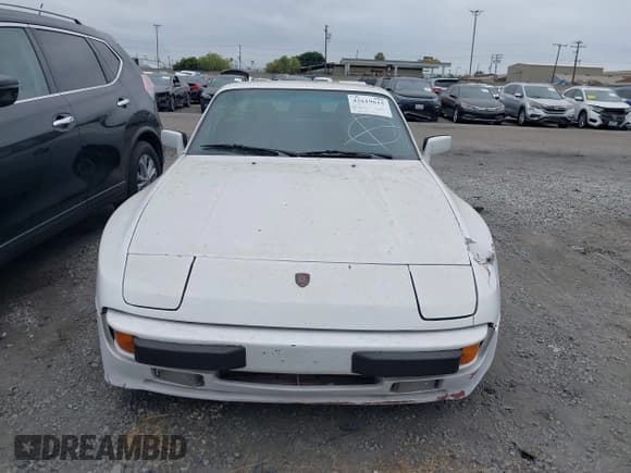 ✅ 1985 Porsche 944 • VIN: WP0AA0945FN454005 • Лот: 42619615. Опубликован ранее на IAAI с пробегом 145 557 миль. Бесплатный доступ к архиву аукционных продаж из США и подробный отчёт об истории автомобиля на DreamBid. Изображение 13.