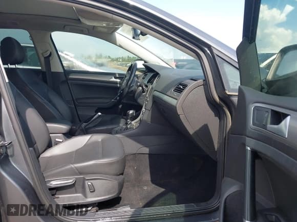 ✅ 2016 Volkswagen Golf TSI S • VIN: 3VWC17AU2GM520225 • Lot: 42690981. Listed on IAAI with 101,911 mi. Free auction sales archive from the USA and detailed vehicle history report at DreamBid. Image 5.