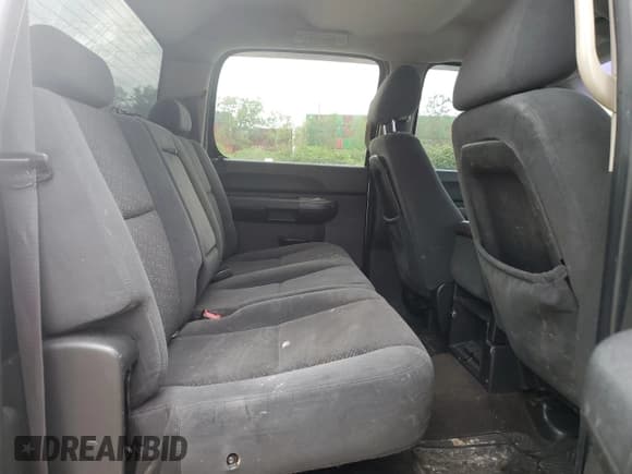 ✅ 2008 GMC Sierra 2500HD SLT • VIN: 1GTHK23K88F118036 • Lot: 55424265. Wystawiony na Copart z przebiegiem 214 406 mil. Bezpłatny archiwum sprzedaży aukcyjnych z USA i szczegółowy raport historii pojazdu na DreamBid. Zdjęcie 10.