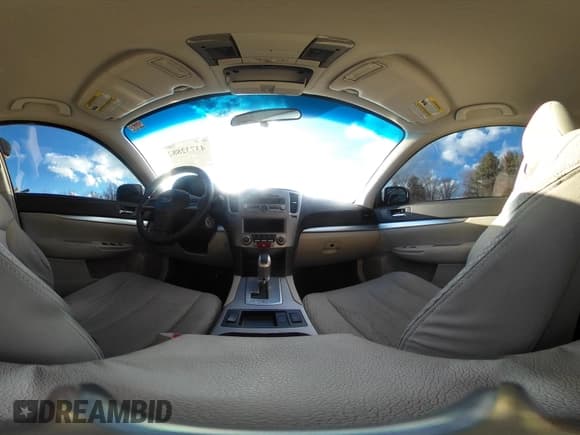 ✅ 2012 Subaru Outback 2.5i • VIN: 4S4BRBAC9C3301741 • Lot: 43732882. Wystawiony na IAAI z przebiegiem 180 513 mil. Bezpłatny archiwum sprzedaży aukcyjnych z USA i szczegółowy raport historii pojazdu na DreamBid. Zdjęcie 18.