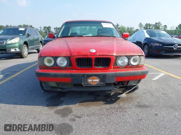 ✅ 1994 BMW 5 Series • VIN: WBAHE6317RGF25847 • Lot: 42413818. Wystawiony na IAAI z przebiegiem 213 166 mil. Bezpłatny archiwum sprzedaży aukcyjnych z USA i szczegółowy raport historii pojazdu na DreamBid. Zdjęcie 6.