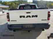 2020 Ram 1500 Rebel z VIN 1C6SRFLT4LN211966, wystawiony jako Copart lot #80487845 z przebiegiem 97 530 mil mil oraz Szkoda całkowita • Salvage title. Historia ofert i sprzedaży dostępna na DreamBid. Obrazek 6.