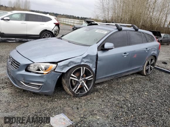 ✅ 2017 Volvo V60 T5 Drive-E • VIN: YV140MEJ0H1352909 • Лот: 50656645. Опубликован ранее на Copart с пробегом 128 380 миль. Бесплатный доступ к архиву аукционных продаж из США и подробный отчёт об истории автомобиля на DreamBid. Изображение 1.