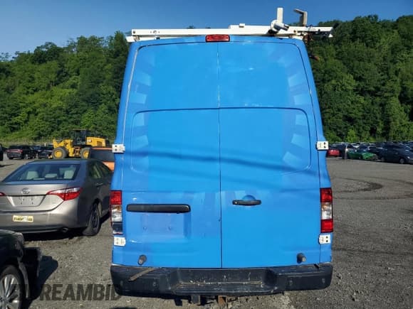 ✅ 2018 Nissan NV Cargo SV • VIN: 1N6BF0LY5JN812386 • Lot: 60942735. Wystawiony na Copart z przebiegiem 111 559 mil. Bezpłatny archiwum sprzedaży aukcyjnych z USA i szczegółowy raport historii pojazdu na DreamBid. Zdjęcie 6.