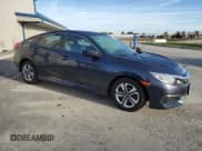 ✅ 2017 Honda Civic LX • VIN: 19XFC2F5XHE219082 • Lot: 92332275. Wystawiony na Copart z przebiegiem 78 440 mil. Bezpłatny archiwum sprzedaży aukcyjnych z USA i szczegółowy raport historii pojazdu na DreamBid. Zdjęcie 4.
