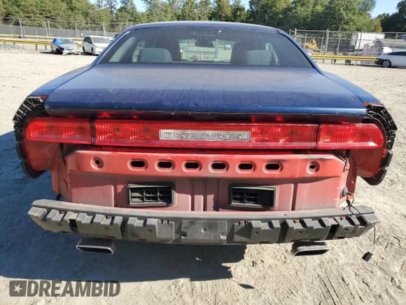 ✅ 2014 Dodge Challenger SXT • VIN: 2C3CDYAGXEH149633 • Lot: 75196874. Wystawiony na Copart z przebiegiem 120 871 mil. Bezpłatny archiwum sprzedaży aukcyjnych z USA i szczegółowy raport historii pojazdu na DreamBid. Zdjęcie 6.