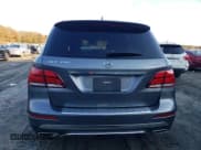 ✅ 2017 Mercedes-Benz GLE 350 • VIN: 4JGDA5HB5HA883127 • Lot: 90871835. Wystawiony na Copart z przebiegiem 92 029 mil. Bezpłatny archiwum sprzedaży aukcyjnych z USA i szczegółowy raport historii pojazdu na DreamBid. Zdjęcie 6.